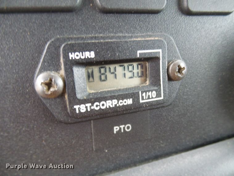 image for item DN6762 2005 Freightliner Business Class M2  digger derrick truck