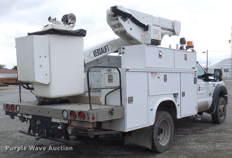 image for item DN6763 2011 Ford F550  bucket truck