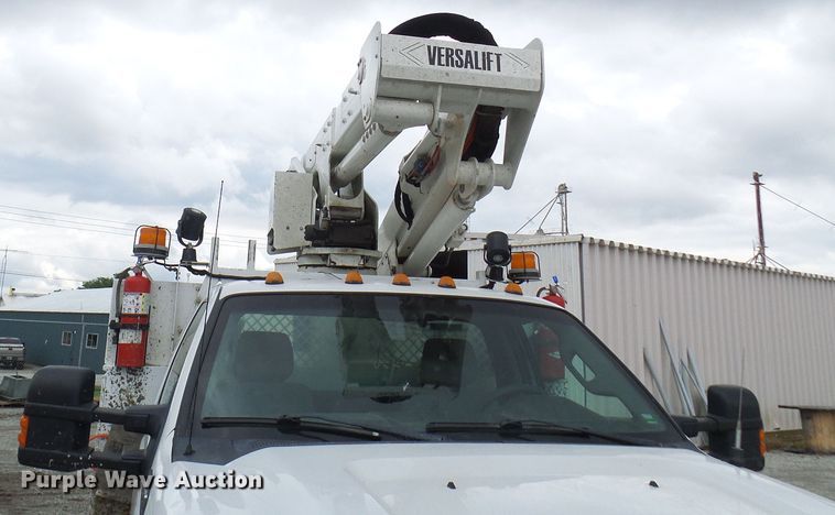 image for item DN6763 2011 Ford F550  bucket truck