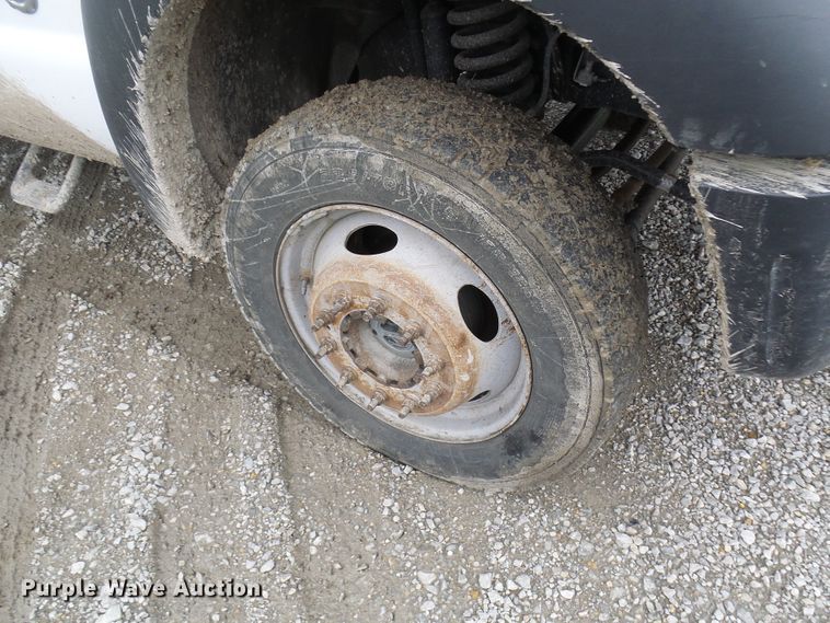 image for item DN6763 2011 Ford F550  bucket truck