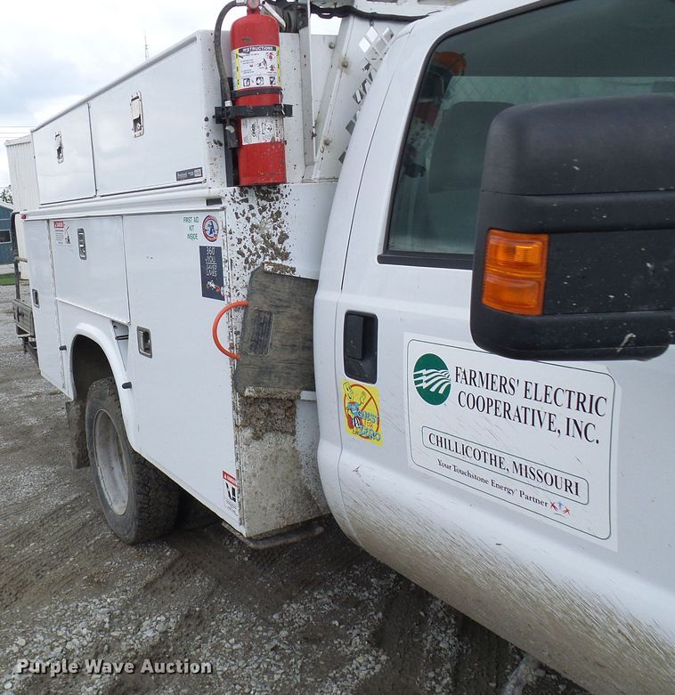 image for item DN6763 2011 Ford F550  bucket truck