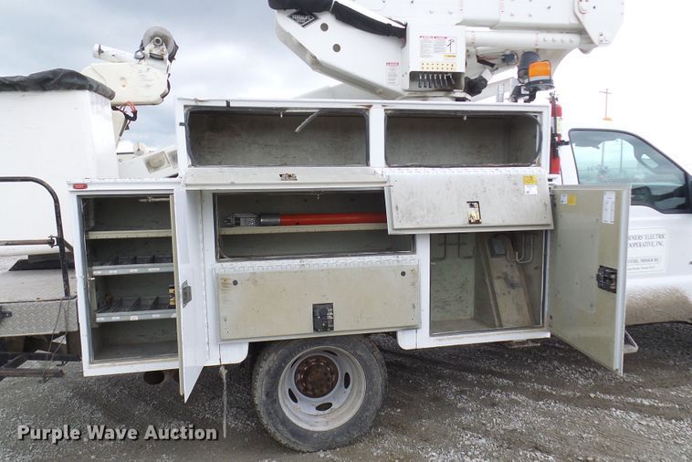 image for item DN6763 2011 Ford F550  bucket truck