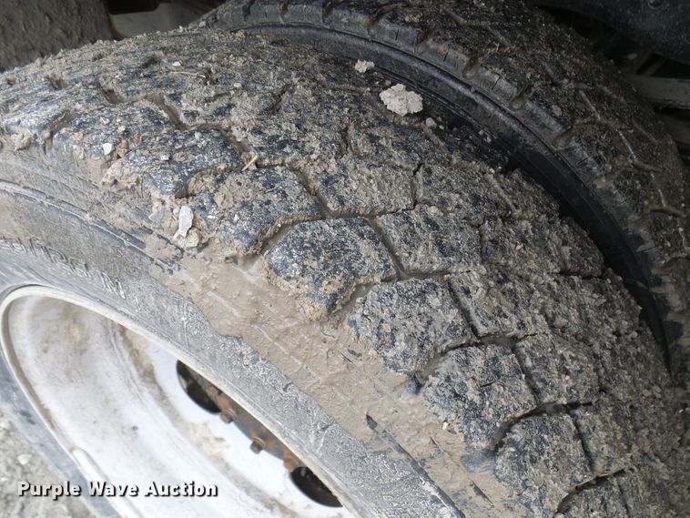 image for item DN6763 2011 Ford F550  bucket truck