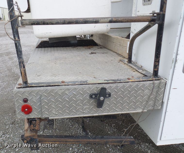 image for item DN6763 2011 Ford F550  bucket truck