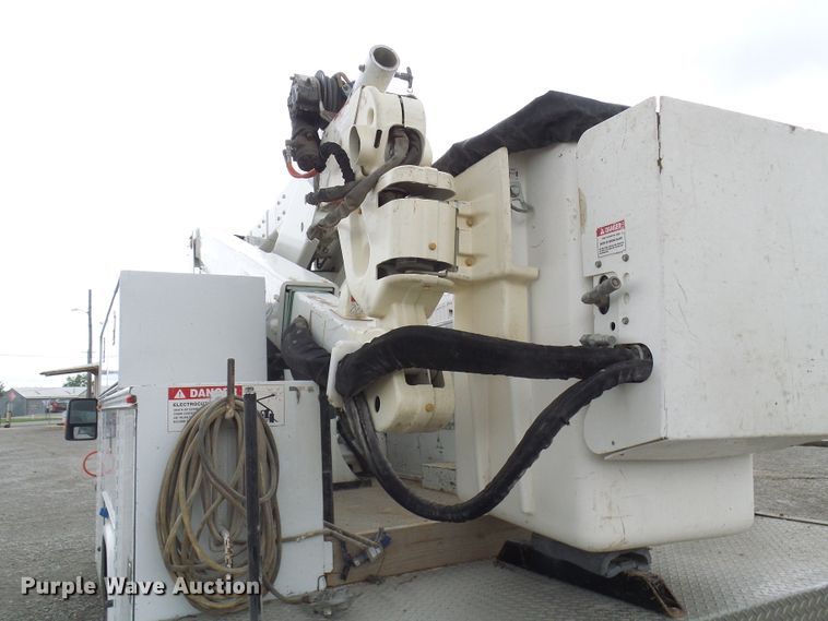 image for item DN6763 2011 Ford F550  bucket truck