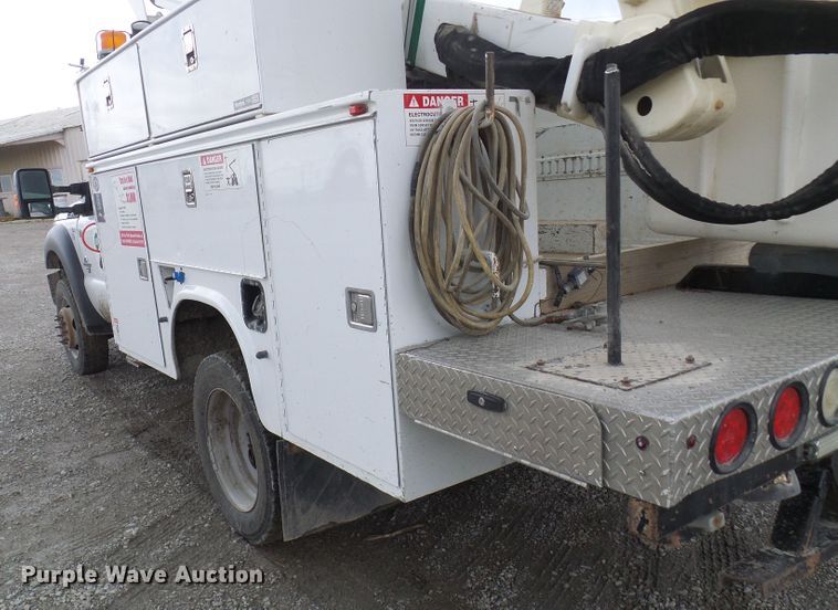 image for item DN6763 2011 Ford F550  bucket truck