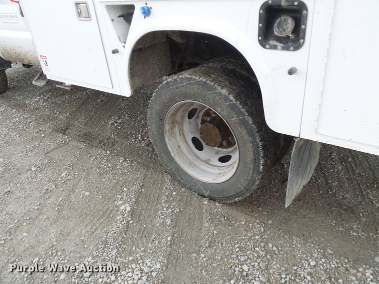 image for item DN6763 2011 Ford F550  bucket truck