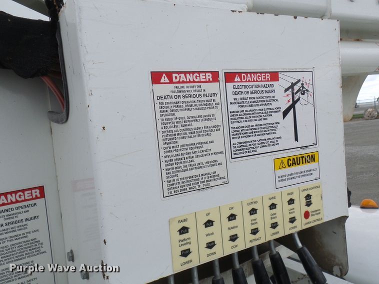 image for item DN6763 2011 Ford F550  bucket truck