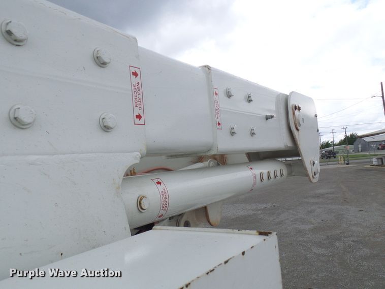 image for item DN6763 2011 Ford F550  bucket truck