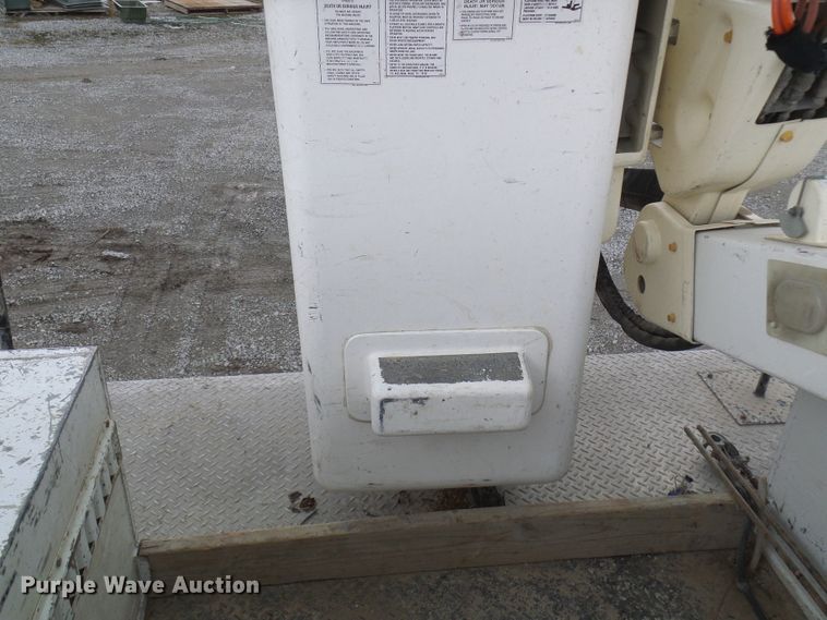 image for item DN6763 2011 Ford F550  bucket truck