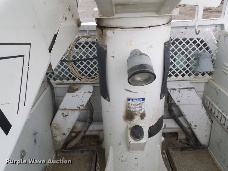 image for item DN6763 2011 Ford F550  bucket truck