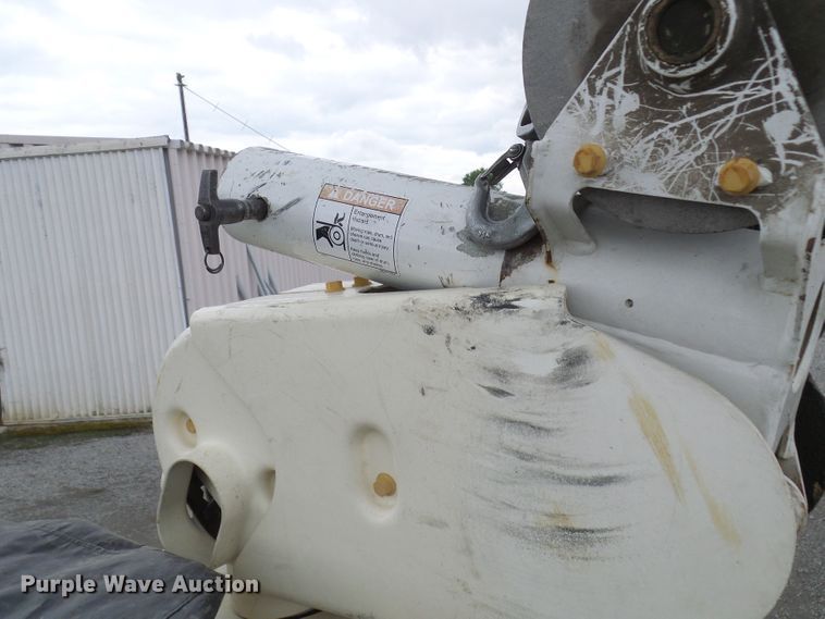 image for item DN6763 2011 Ford F550  bucket truck