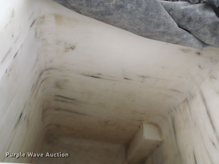 image for item DN6763 2011 Ford F550  bucket truck