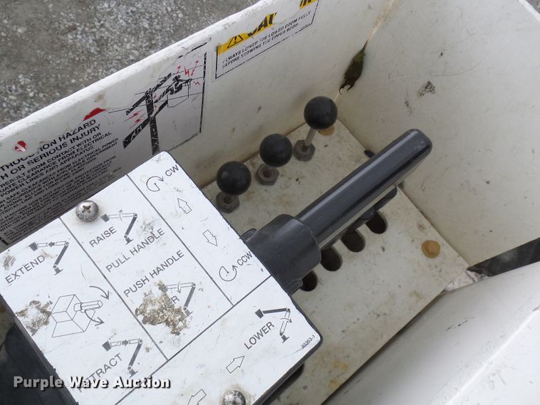 image for item DN6763 2011 Ford F550  bucket truck