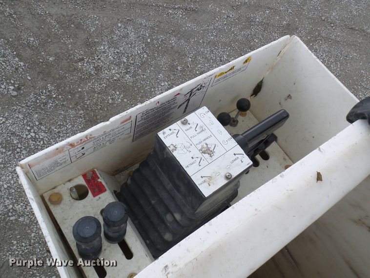 image for item DN6763 2011 Ford F550  bucket truck