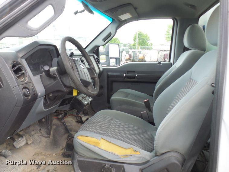 image for item DN6763 2011 Ford F550  bucket truck