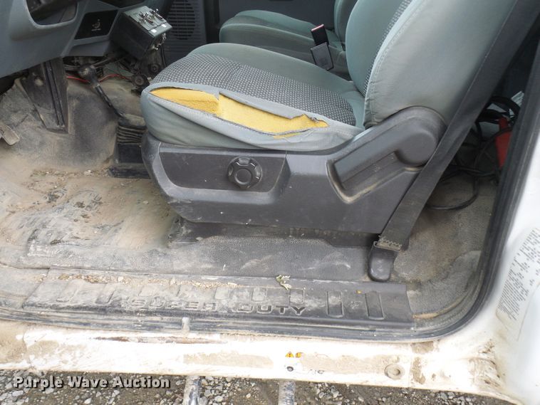 image for item DN6763 2011 Ford F550  bucket truck