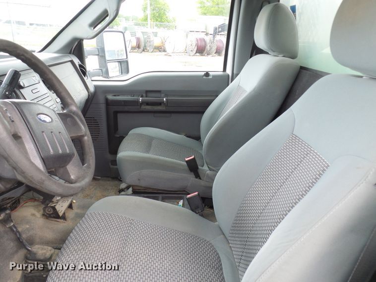 image for item DN6763 2011 Ford F550  bucket truck