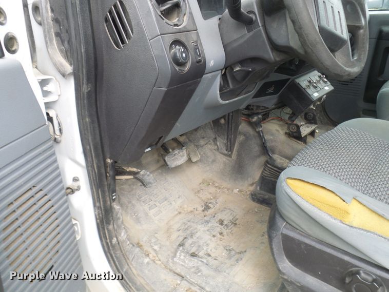 image for item DN6763 2011 Ford F550  bucket truck