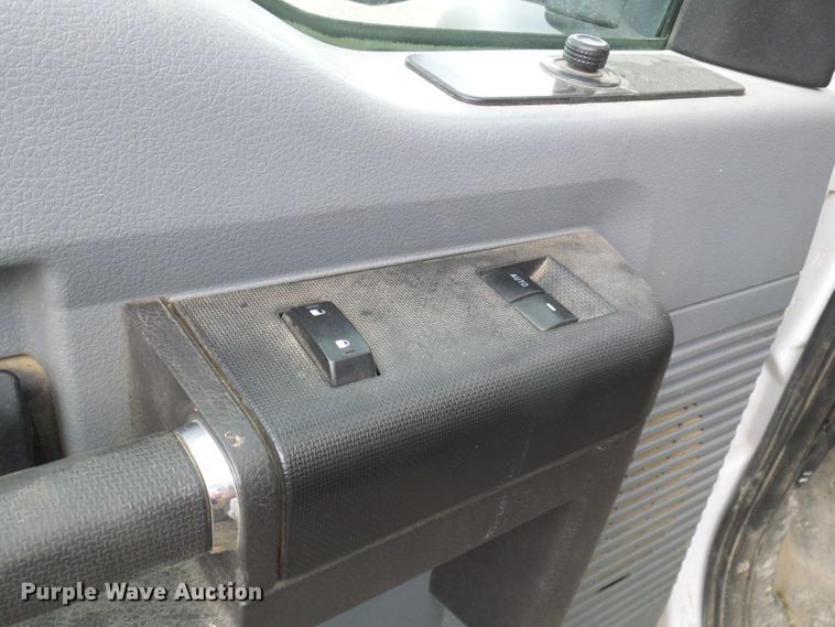 image for item DN6763 2011 Ford F550  bucket truck