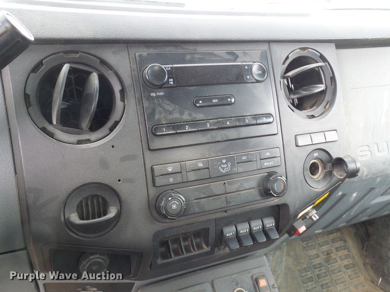 image for item DN6763 2011 Ford F550  bucket truck