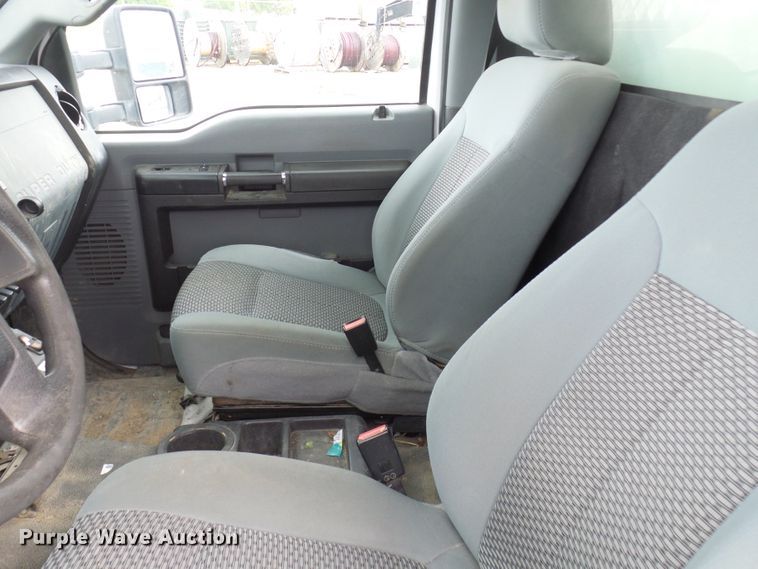 image for item DN6763 2011 Ford F550  bucket truck