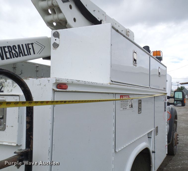 image for item DN6763 2011 Ford F550  bucket truck