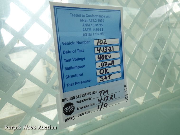 image for item DN6763 2011 Ford F550  bucket truck