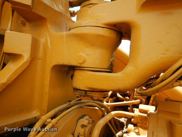 image for item ES9686 Caterpillar 615C Series II  elevating scraper