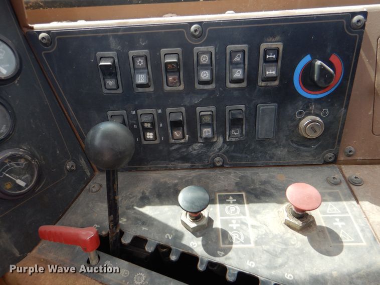 image for item ES9686 Caterpillar 615C Series II  elevating scraper