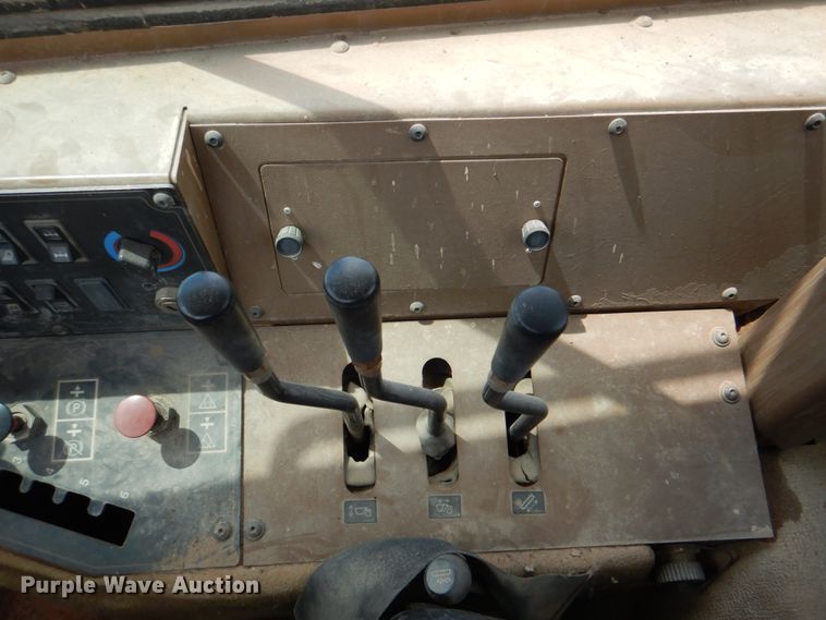 image for item ES9686 Caterpillar 615C Series II  elevating scraper