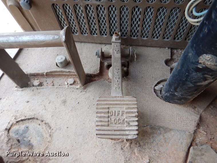 image for item ES9686 Caterpillar 615C Series II  elevating scraper