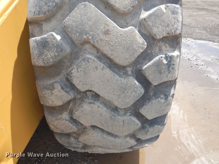 image for item ES9686 Caterpillar 615C Series II  elevating scraper