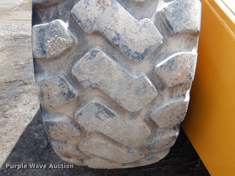 image for item ES9686 Caterpillar 615C Series II  elevating scraper