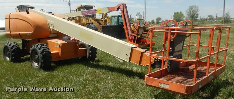 image for item FI9063 2000 JLG 600S  boom lift