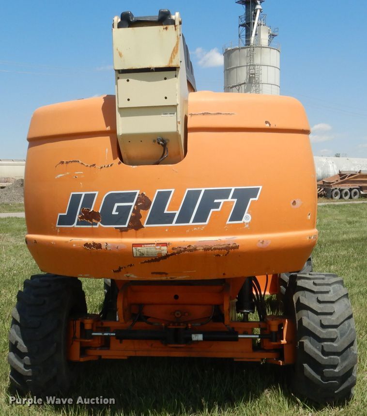 image for item FI9063 2000 JLG 600S  boom lift