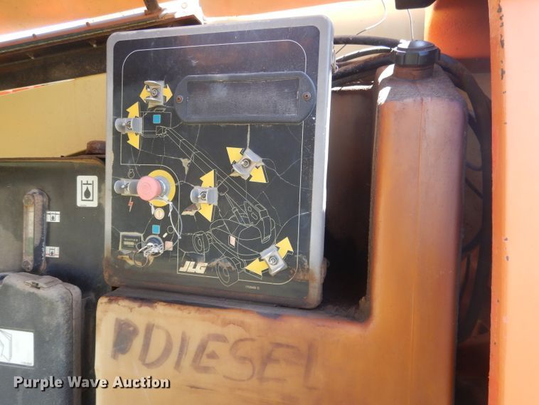 image for item FI9063 2000 JLG 600S  boom lift