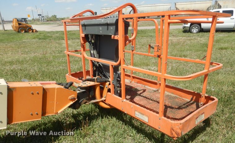 image for item FI9063 2000 JLG 600S  boom lift
