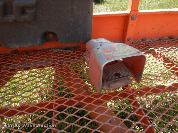 image for item FI9063 2000 JLG 600S  boom lift