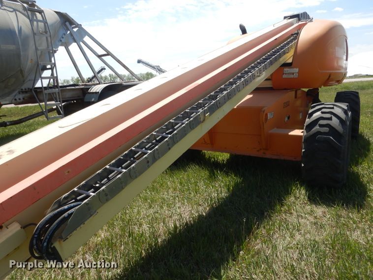 image for item FI9063 2000 JLG 600S  boom lift