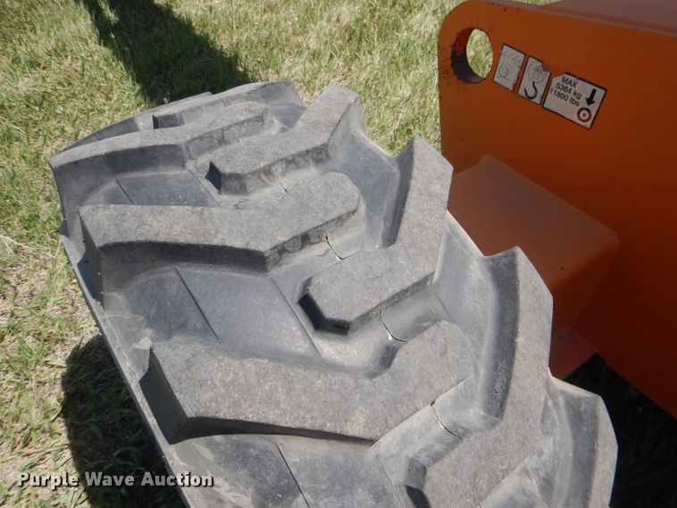 image for item FI9063 2000 JLG 600S  boom lift