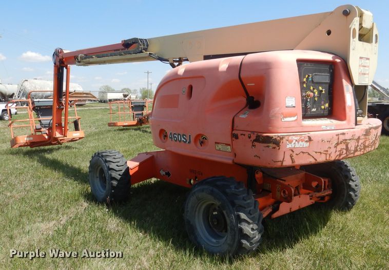 image for item FI9064 2002 JLG 460SJ  boom lift