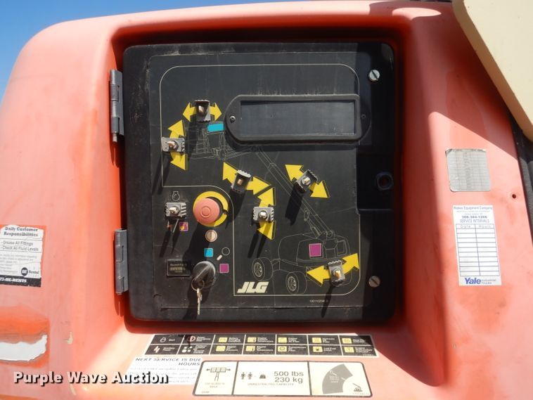 image for item FI9064 2002 JLG 460SJ  boom lift