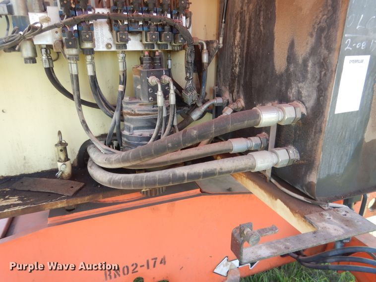 image for item FI9064 2002 JLG 460SJ  boom lift