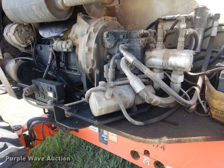 image for item FI9064 2002 JLG 460SJ  boom lift