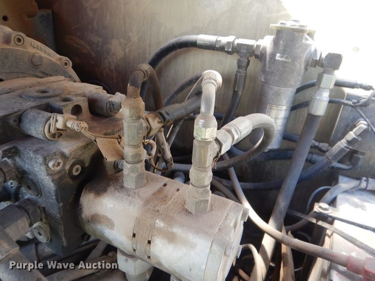 image for item FI9064 2002 JLG 460SJ  boom lift