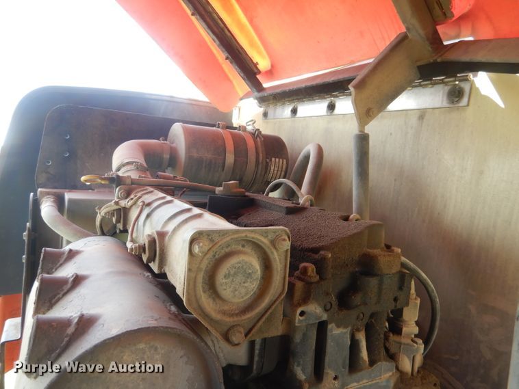 image for item FI9064 2002 JLG 460SJ  boom lift