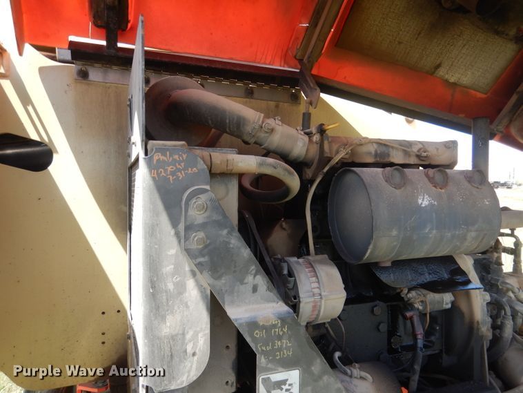 image for item FI9064 2002 JLG 460SJ  boom lift