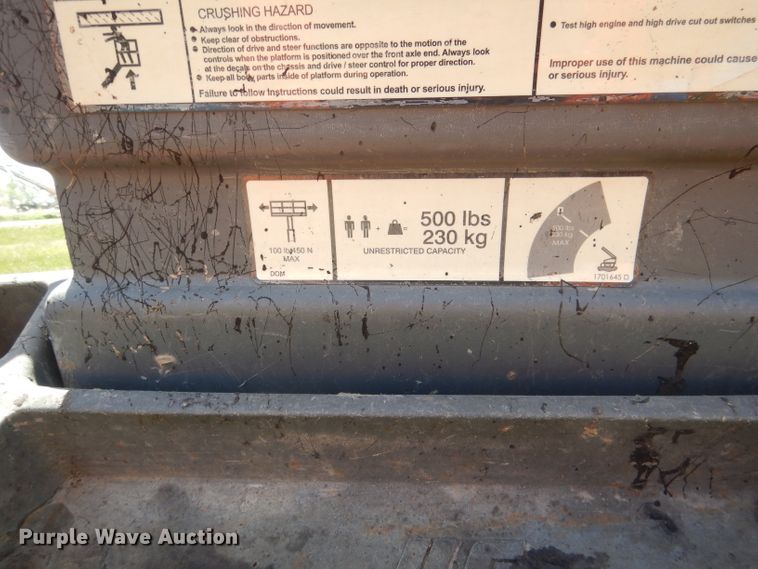 image for item FI9064 2002 JLG 460SJ  boom lift