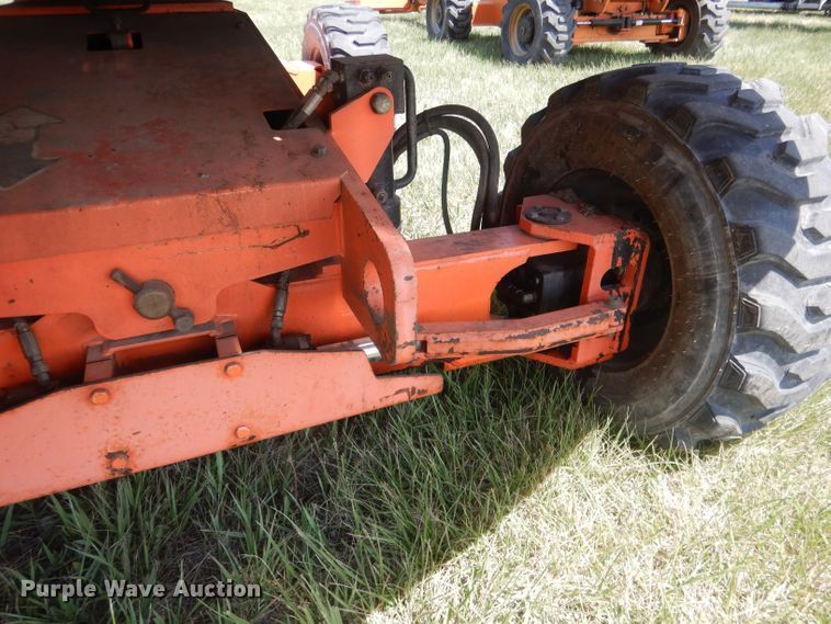 image for item FI9064 2002 JLG 460SJ  boom lift